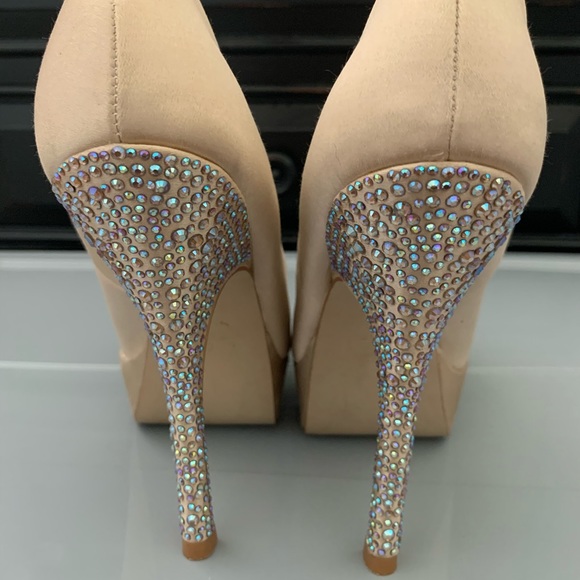 Steve Madden Partyy-r Crystal Pumps - Picture 4 of 10